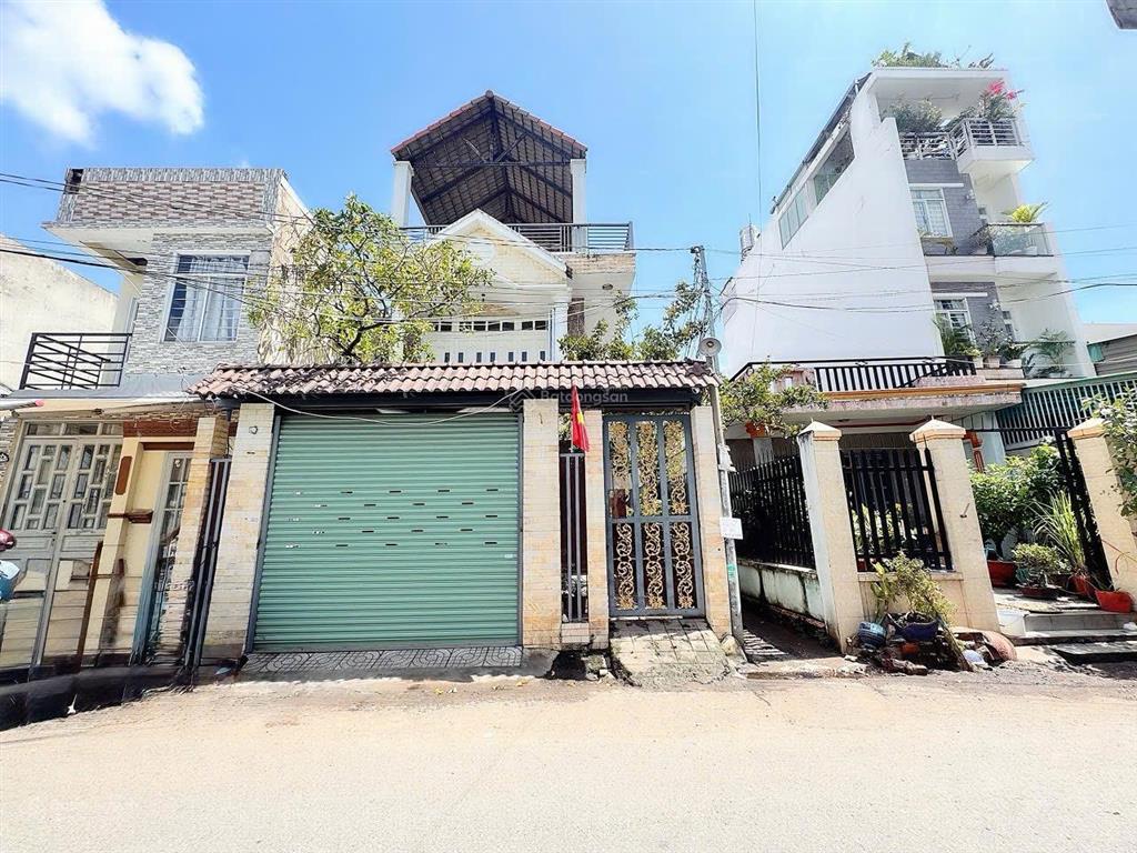 Hiếm ngang lớn 6.95*37,35m vuông đẹp bán nhà 3tầng hxh 8m góc 2mt đường huỳnh tấn phátphú thuận q7