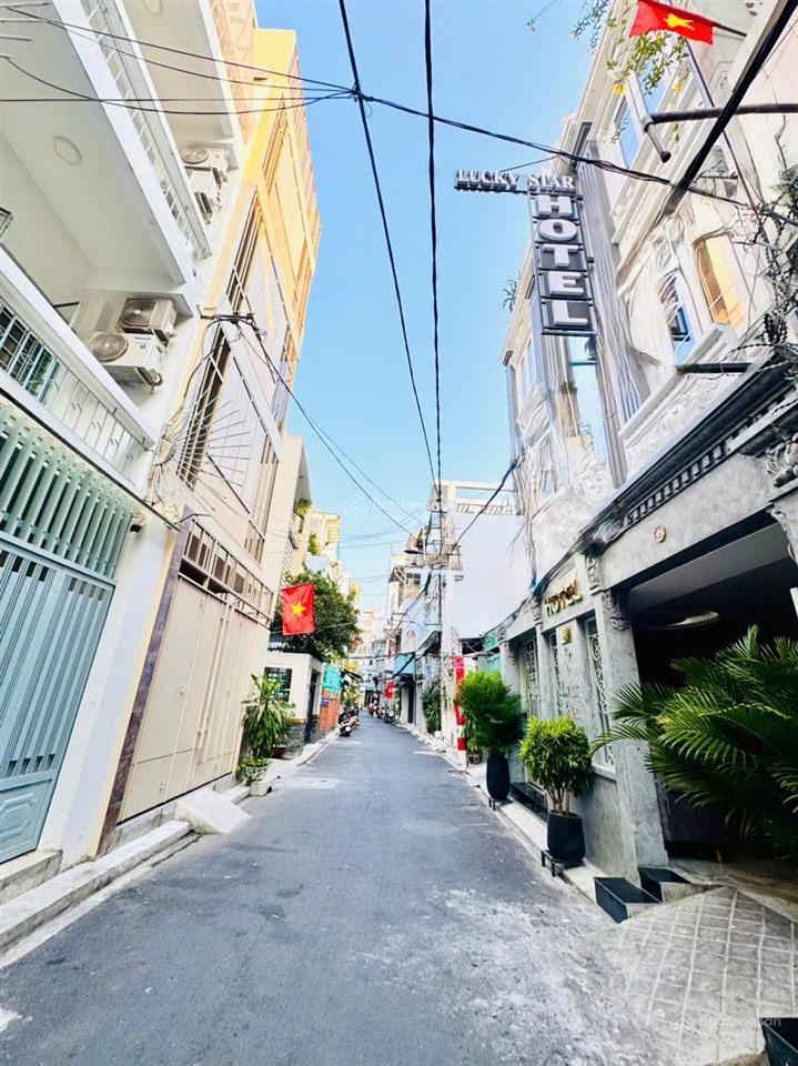 Bán nhà 3 tầng xe hơi ngủ trong nhà đ.lê thị riêng, q.1 dt 99m2căn góc 3 mặt tiền thang máy xịn