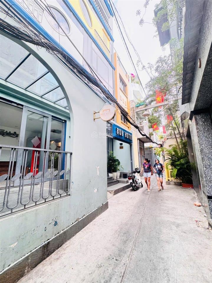 Hiếm ngang lớn 5,4m*12,4m  chủ 1 đời xưa bán nhà 2 tầng mặt tiền hxh bùi viện, q.1  chỉ 11 tỷ