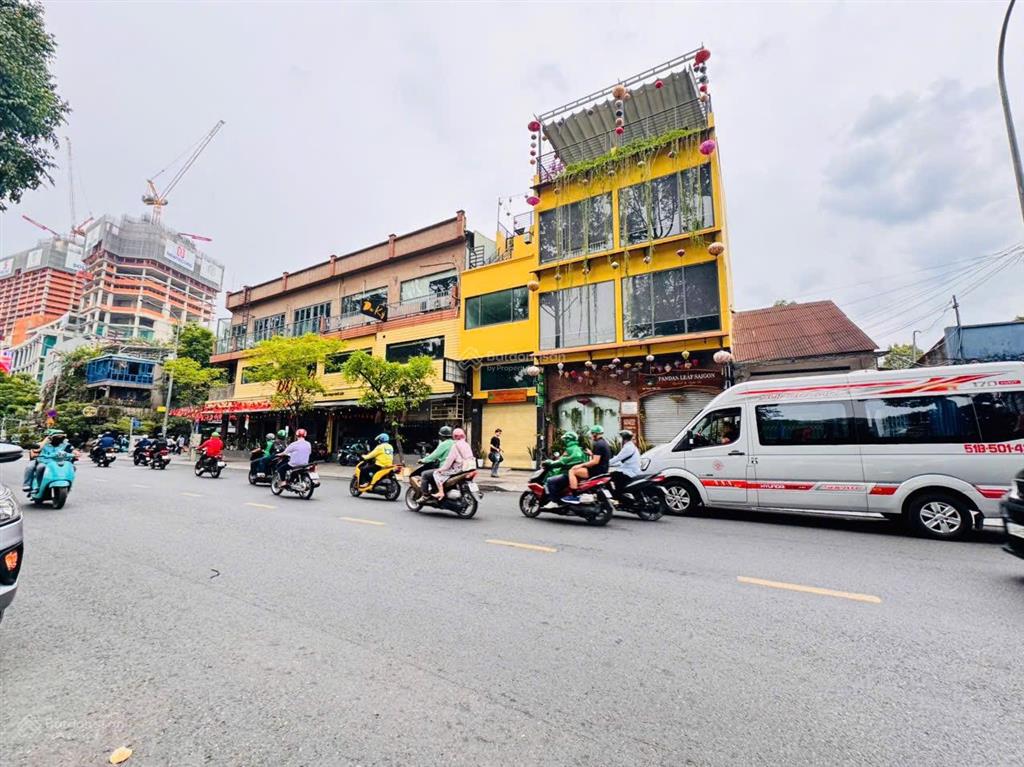 Siêu phẩm khan hiếm bán nhà c4 mặt tiền phạm ngũ lão, q.15,3m*13,3mview trực diện chợ bến thành