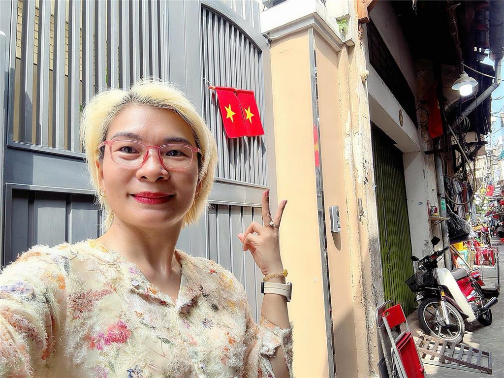 KHU HIẾM NHÀ BÁN - MẶT TIỀN HẺM XE HƠI ĐƯỜNG THỦ KHOA HUÂN QUẬN 1 - SỔ VUÔNG ĐẸP 4M * 21M