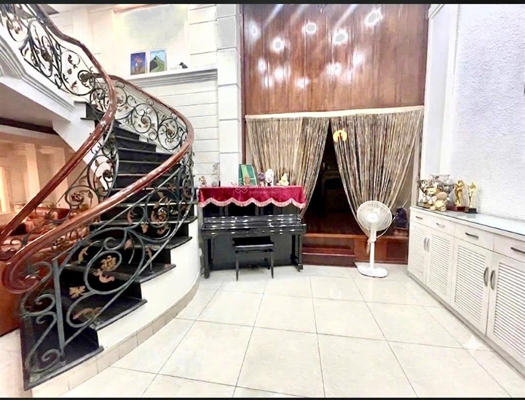 Quận 1 bán nhà 5 tầng phong cách biệt thự tân cổ điển đặng dung, p. tân định ngang lớn 11m*9m đẹp
