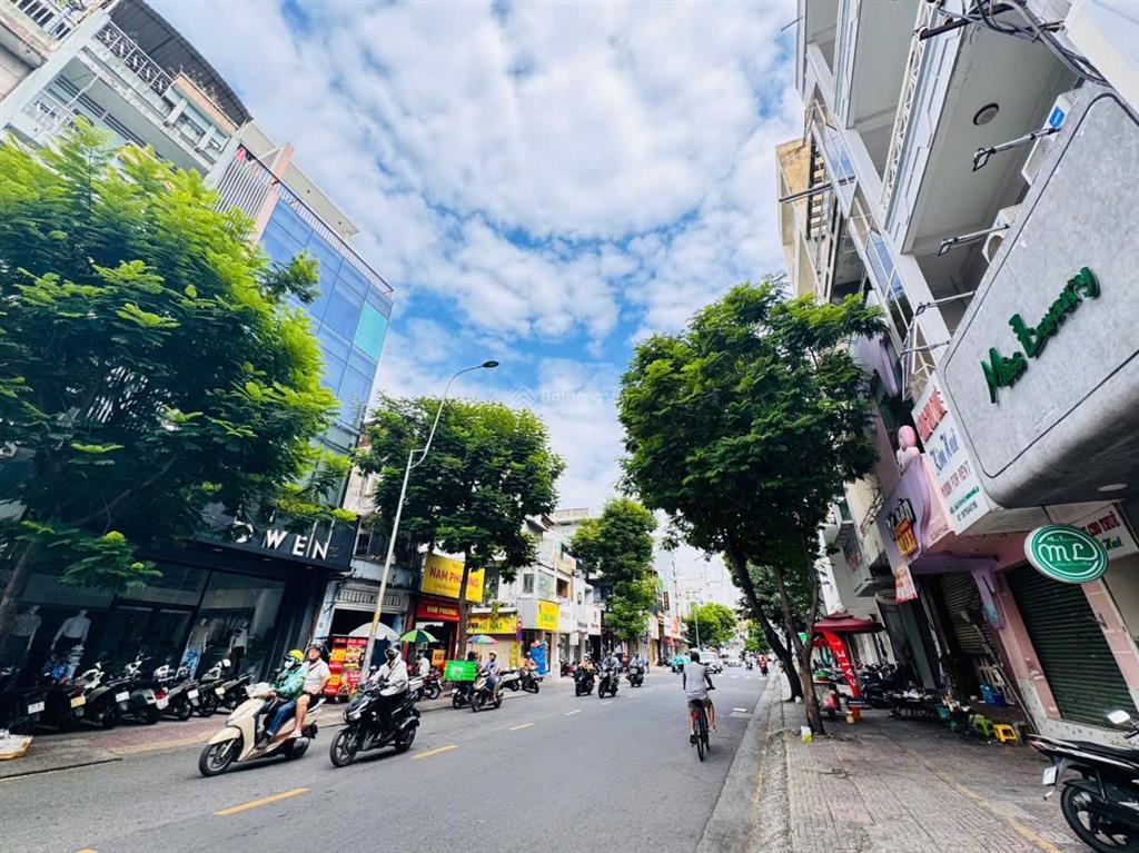 Quận 3 bán nhà c4 mặt tiền lê văn sỹ, p.nhiêu lộcdt 4m*20m vuông vứcchính chủ 1 đời xưagiá tốt