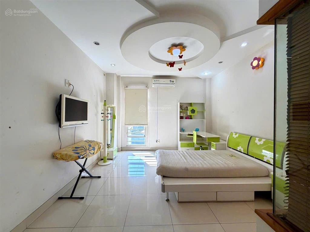 Quận 3 bán toà nhà 7 tầng mặt tiền nguyễn thị minh khai,p.bàn cờdt3,8m*20mngay góc cmt8 siêu đep