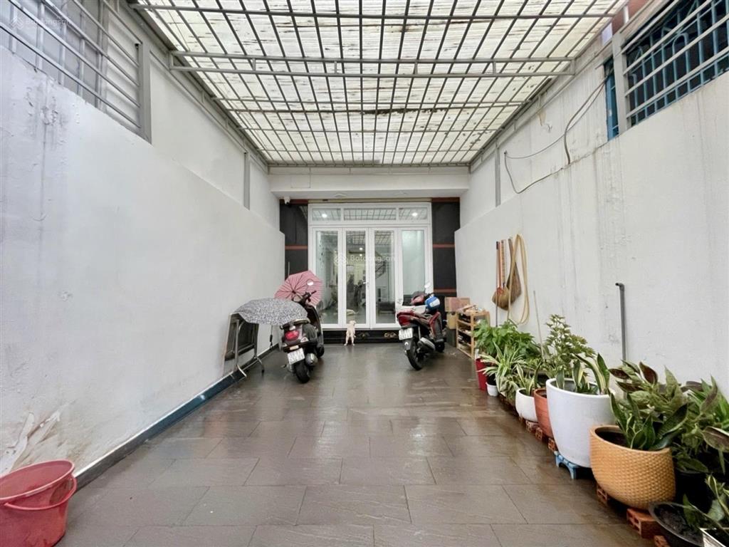 Quận 3 bán nhà 3 tầng mặt tiền đường số khu cư xá đô thành,p.bàn cờdt 108.5m24,1m*27m vuông vức