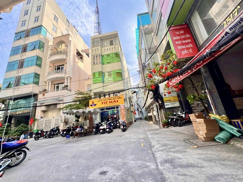 Quận 1 bán nhà 5 tầng căn góc 2 mặt tiền xe hơi ngủ trong nhà nguyễn bỉnh khiêm  4m*16m vuông vức