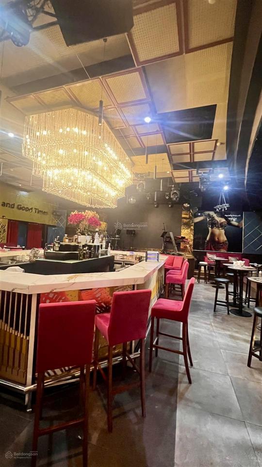 Quận 1ngang lớn 14m*15mbán nhà c4 mặt tiền trần đình xuhđt đều 150tr/thnhà 2 mặt tiền siêu đẹp