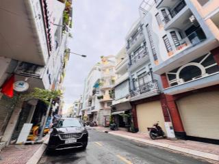 Quận 3 bán nhà 4 tầng mặt tiền bàn cờ, p.bàn cờ dt 4,7m*14,5m sân thượng trước& sau chỉ 28t
