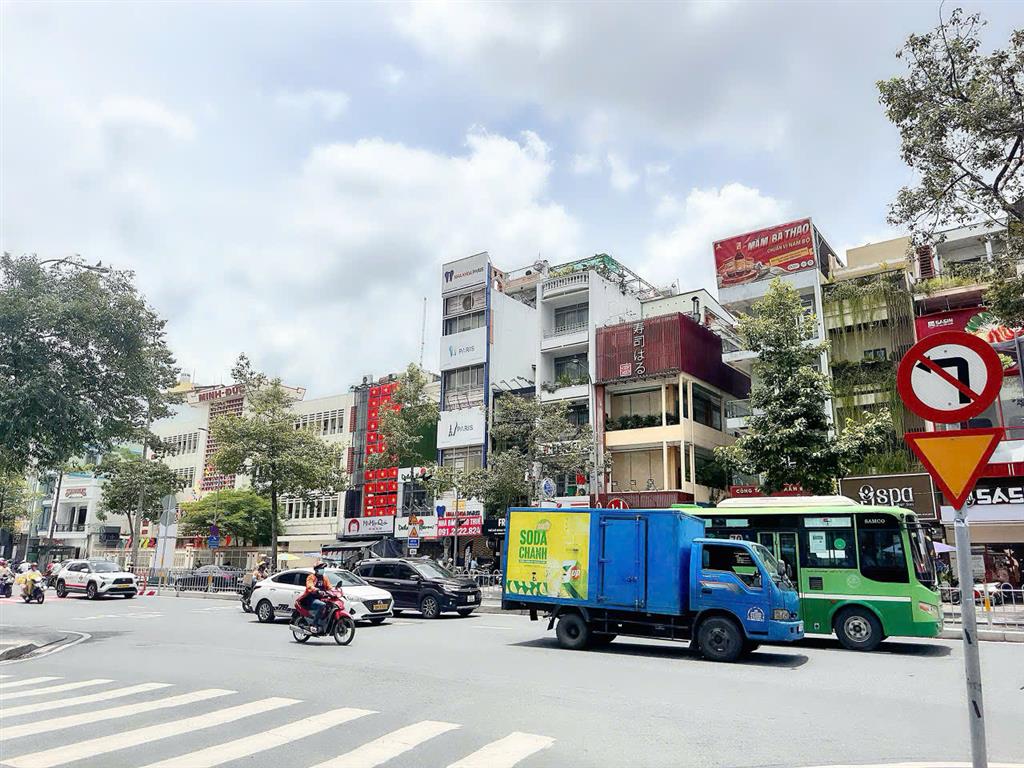 BÁN NHÀ 5 TẦNG MTKD Đ. NGUYỄN THÁI HỌC. QUẬN 1 - *LH GIANG GIANG: 0938676685