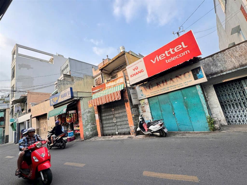 QUẬN 3: HIẾM NGANG LỚN 9,6M*26M- BÁN NHÀ C4 NHÀ 3 MẶT TIỀN KINH DOANH TRẦN VĂN ĐANG,