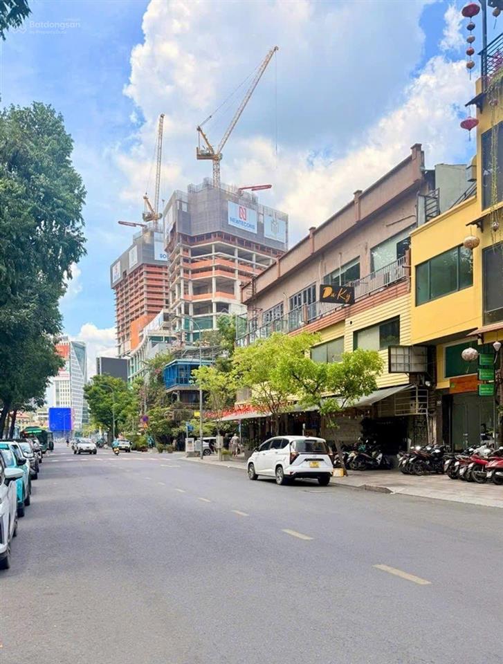 Quận 1 bán nhà 2 tầng mặt tiền phạm ngũ lão, p.bến thành ngang lớn 5,3m*13mview trực diện chợ bt