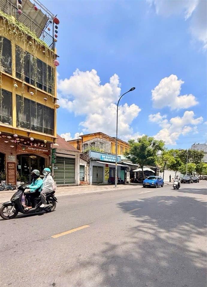 Quận 1 bán nhà 2 tầng mặt tiền phạm ngũ lão, p.bến thành ngang lớn 5,3m*13mview trực diện chợ bt