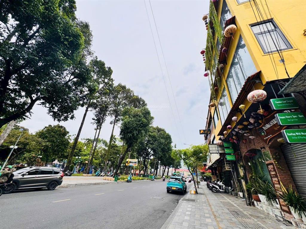 Quận 1 bán nhà 2 tầng mặt tiền phạm ngũ lão, p.bến thành ngang lớn 5,3m*13mview trực diện chợ bt