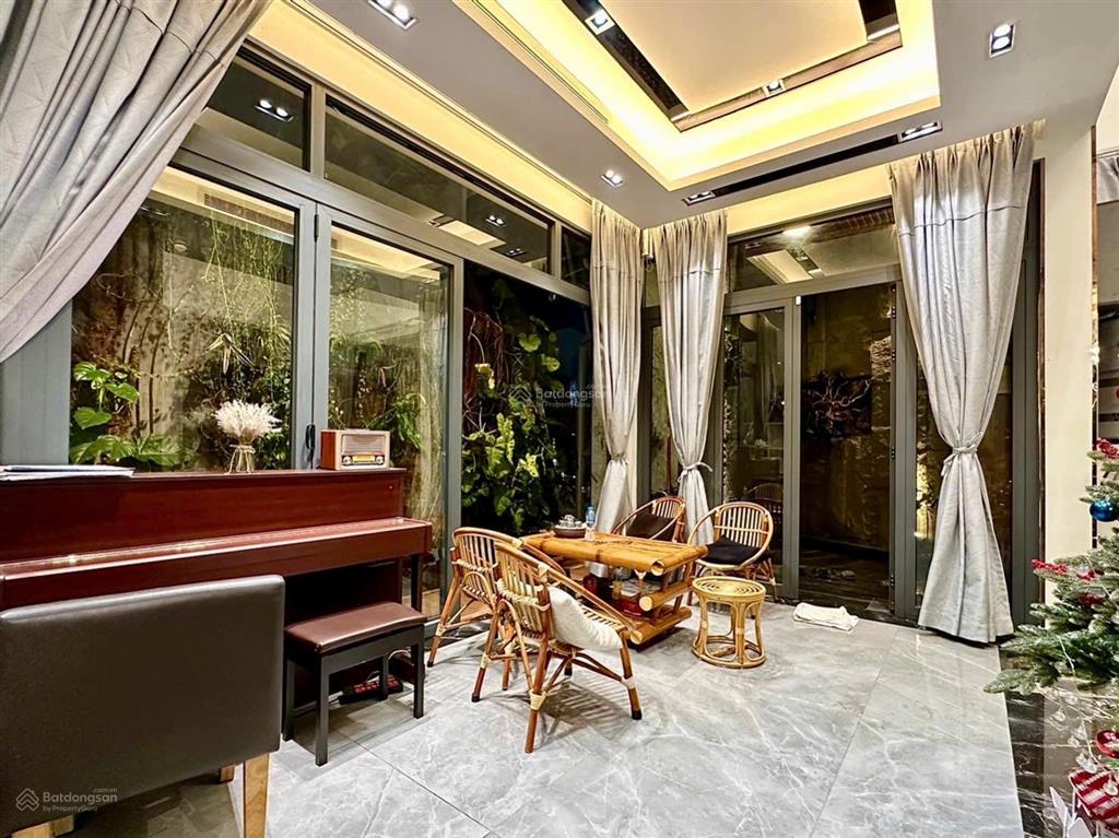 Quận 3 bán nhà 5 tầng mặt tiền tú xương  9m*12m  nội thất đẳng cấp  nơi hội tụ doanh nhân lớn