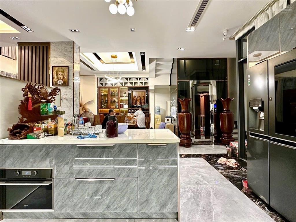 Quận 3 bán nhà 5 tầng mặt tiền tú xương  9m*12m  nội thất đẳng cấp  nơi hội tụ doanh nhân lớn