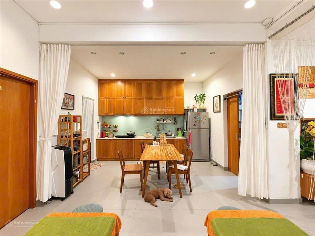 Quận 1 bán nhà 3t căn góc 3 mt hxh đinh tiên hoàng  108m2  8,2m*16,5m khai thác airbnb, homestay