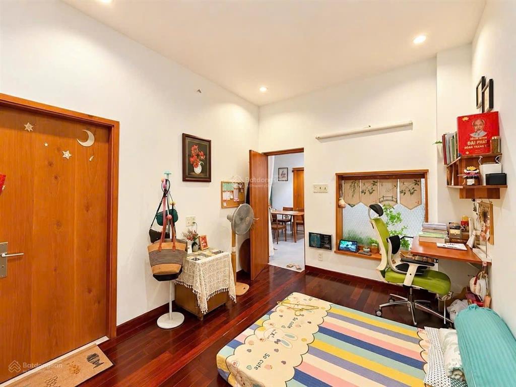 Quận 1 bán nhà 3t căn góc 3 mt hxh đinh tiên hoàng  108m2  8,2m*16,5m khai thác airbnb, homestay