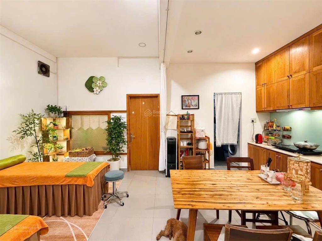 Quận 1 bán nhà 3t căn góc 3 mt hxh đinh tiên hoàng  108m2  8,2m*16,5m khai thác airbnb, homestay
