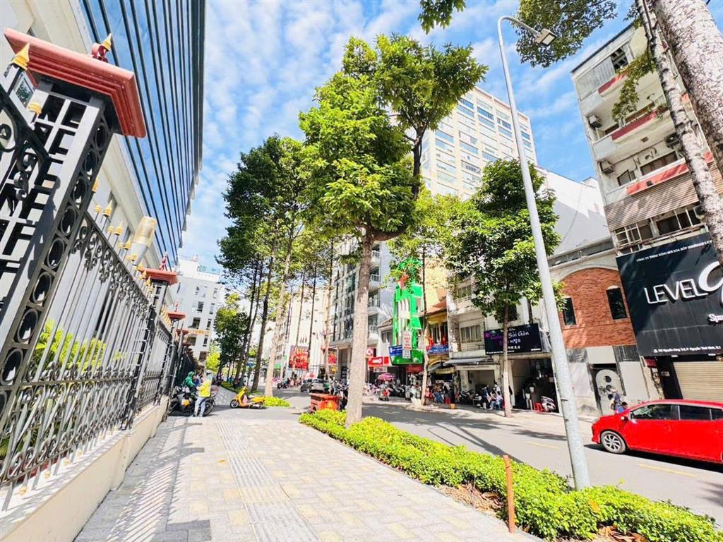 Quận 1bán nhà 2 tầng mt nguyễn công trứ dt 100m2 4,5m*22,5m kd bar chủ nhiệt bán giảm chào
