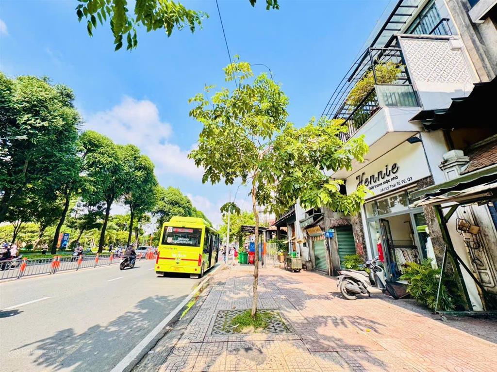 Quận 3bán nhà 5 tầng căn góc 2 mt lý thái tổ 4,2m*17mngay vòng xoay cộng hoà giao nhau q1,3,5,10