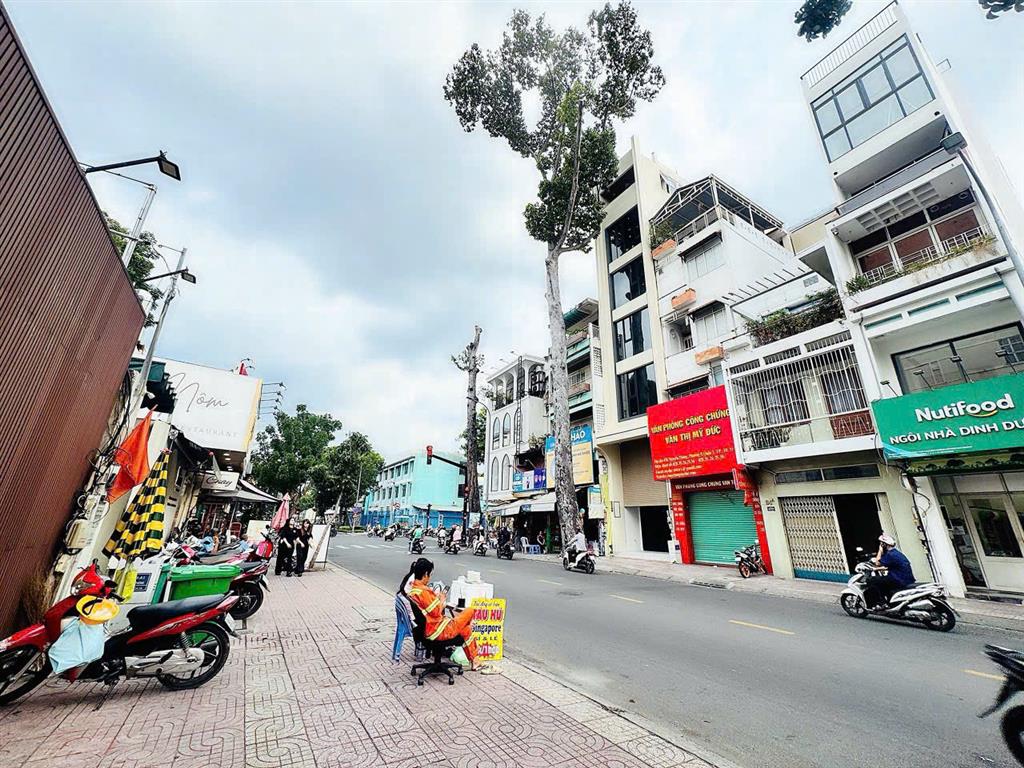 QUẬN 3: BÁN NHÀ 5 TẦNG MẶT TIỀN NGUYỄN THÔNG- 4,3M*17M VUÔNG ĐẸP- NHÀ 2 MT TRƯỚC & SAU