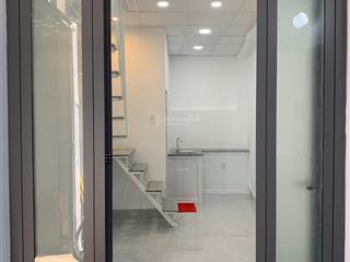 Bán gấp chỉ nhỉnh 3 tỷ, nhà mới 2 tầng, trung tâm quận 1 trần hưng đạo, hẻm 345, còn thương lượng