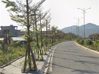 Chính chủ gửi bán lô mặt đường rộng đẹp, có thể phân lô. giá cắt lỗ đang cực rẻ so với cùng vị trí.