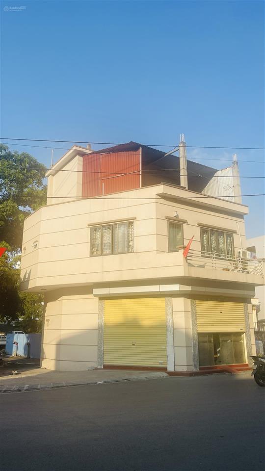 Chính chủ cần tiền gấp muốn bán nhà 2 mặt tiền. cạnh cổng chào khu 6 yết kiêu. giá rẻ thương lượng