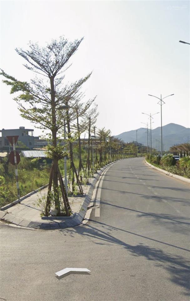 Chính chủ gửi bán lô mặt đường rộng đẹp, có thể phân lô. giá cắt lỗ đang cực rẻ so với cùng vị trí.