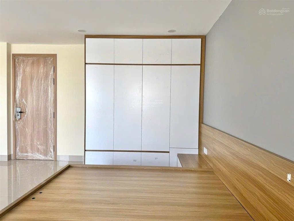 Cho thuê căn hộ 40m2 ung văn khiêm  bình thạnh ban công thoáng full nội thất gần hutech, uef