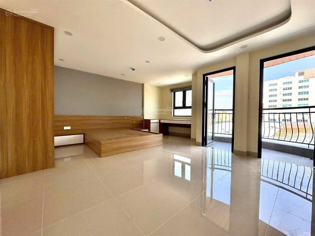 Cho thuê căn hộ 40m2 ung văn khiêm  bình thạnh ban công thoáng full nội thất gần hutech, uef