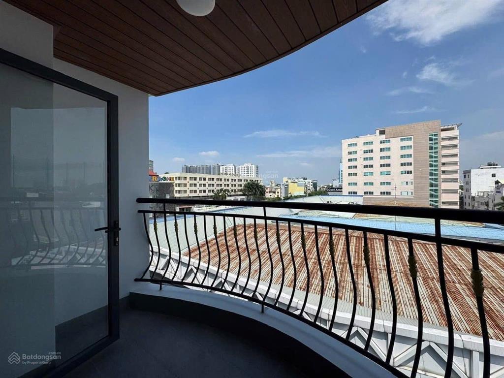 Cho thuê căn hộ 40m2 ung văn khiêm  bình thạnh ban công thoáng full nội thất gần hutech, uef