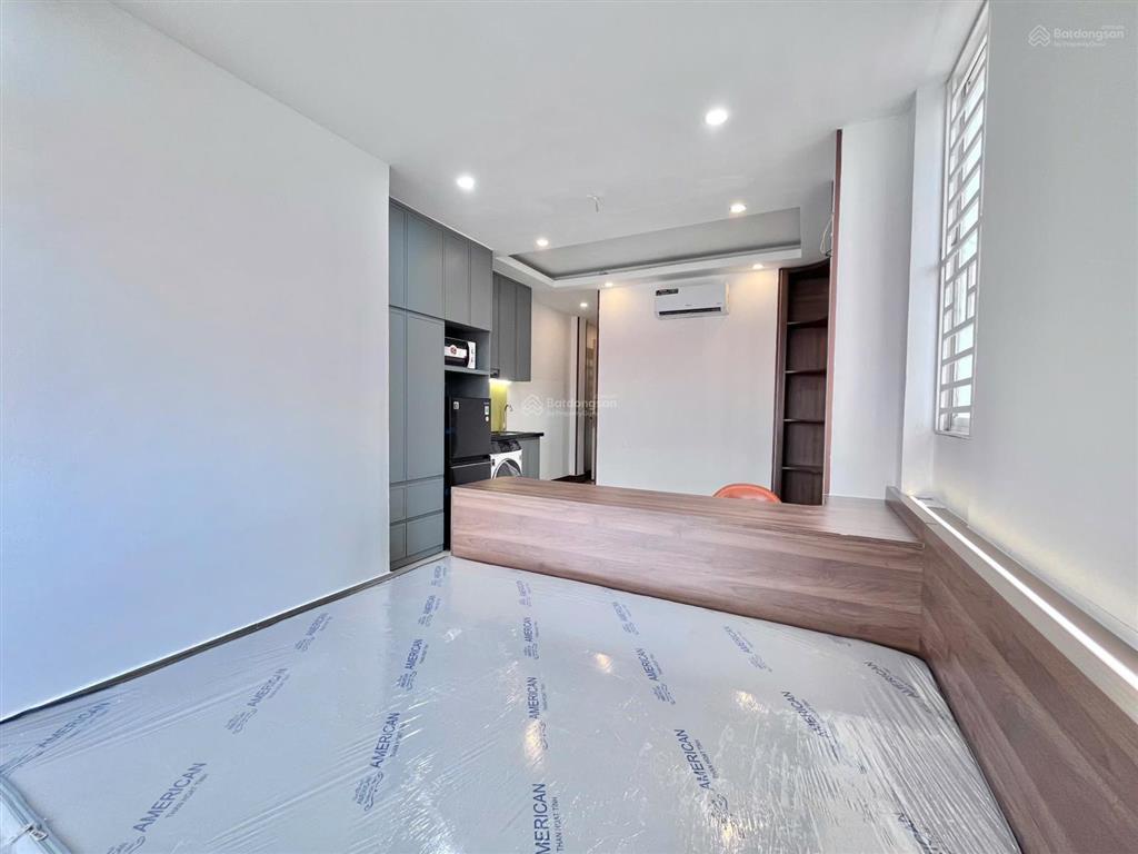 Cho thuê căn hộ 40m2 ban công thoáng full nội thất ngay khu phan xích long gần quận 1, quận 3