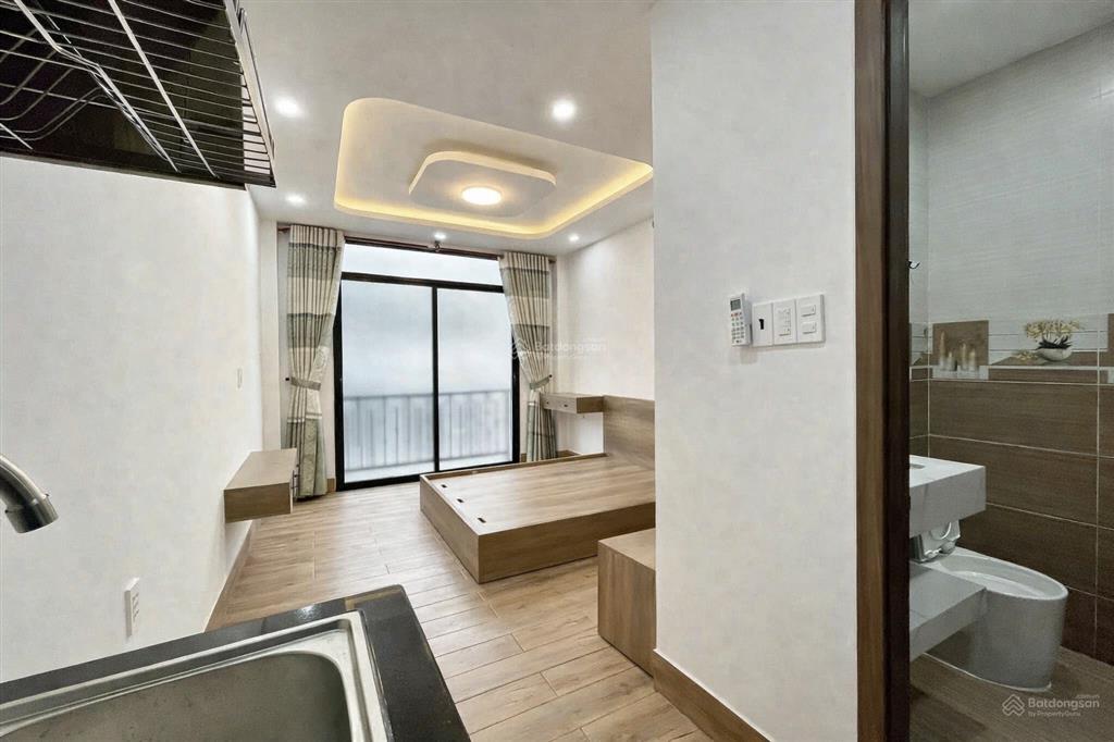 Cho thuê căn hộ studio 37m2 ban công thoáng full nội thất ngay nơ trang long, gần chợ bà chiểu