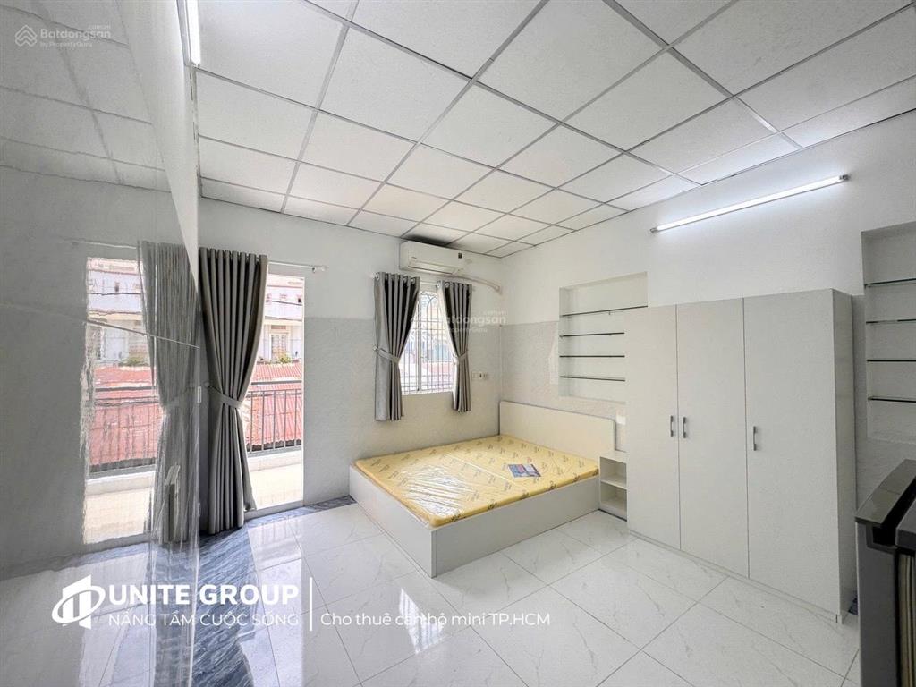 Cho thuê căn hộ mới 37m2 ban công thoáng full nội thất gần khu ẩm thực phan xích long sát quận 1