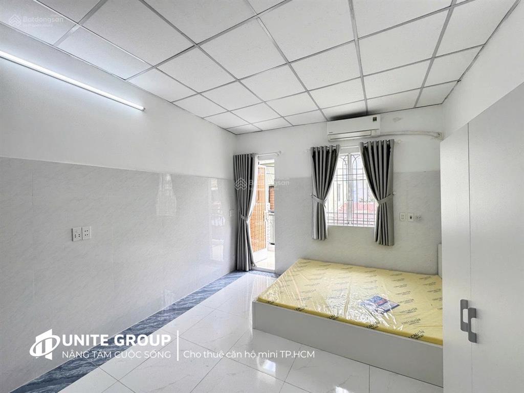 Cho thuê căn hộ mới 37m2 ban công thoáng full nội thất gần khu ẩm thực phan xích long sát quận 1