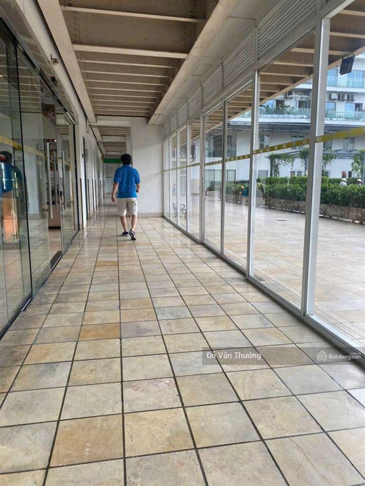 Cho thuê cc golden westlake, 25 triệu vnd, 120m2, 2pn, 2wc, view hồ tây tầng cao
