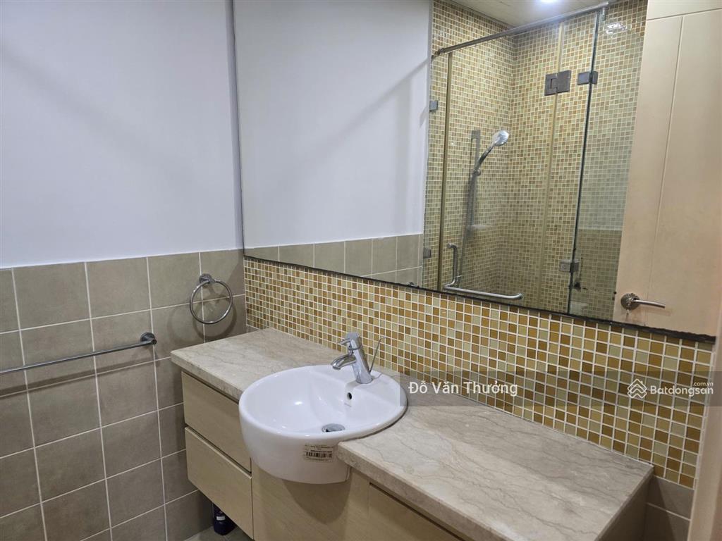 Cho thuê cc golden westlake, 25 triệu vnd, 120m2, 2pn, 2wc, view hồ tây tầng cao