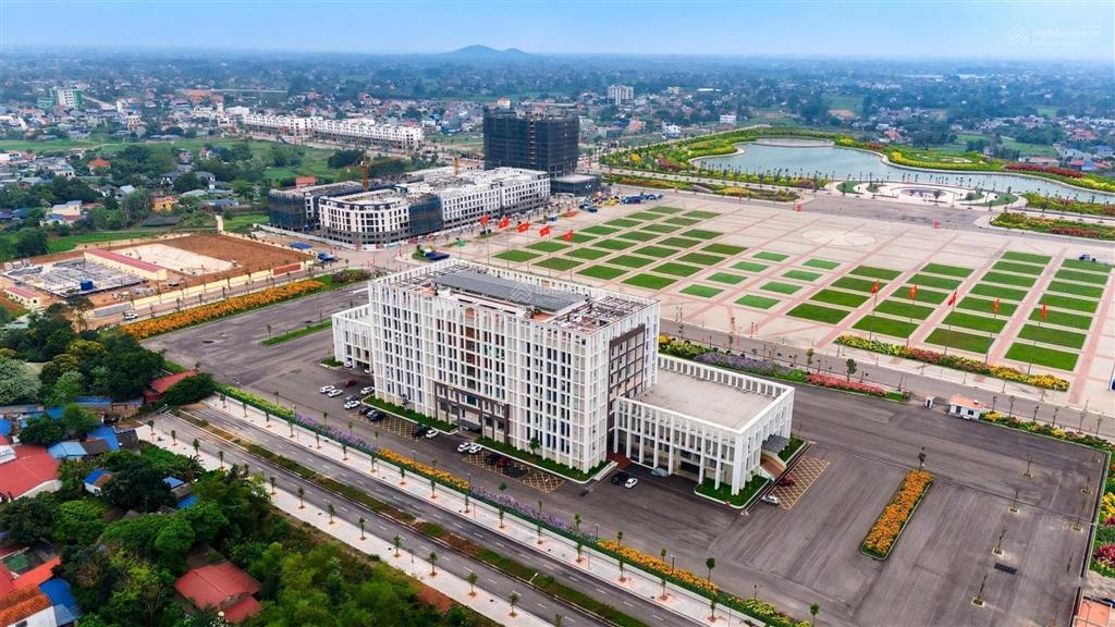 Shophouse quảng trường trung tâm mua 1 được 3