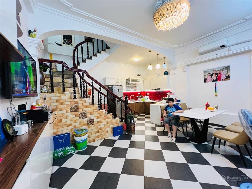 40m chỉ 7,8 tỷ đội cấn ba đình, nhà đẹp ở ngay, vài bước ra phố