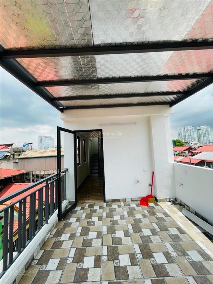 Hiếm! văn cao, ba đình 38,63m thang máy 8,8 tỷ, nhà đẹp ở luôn,