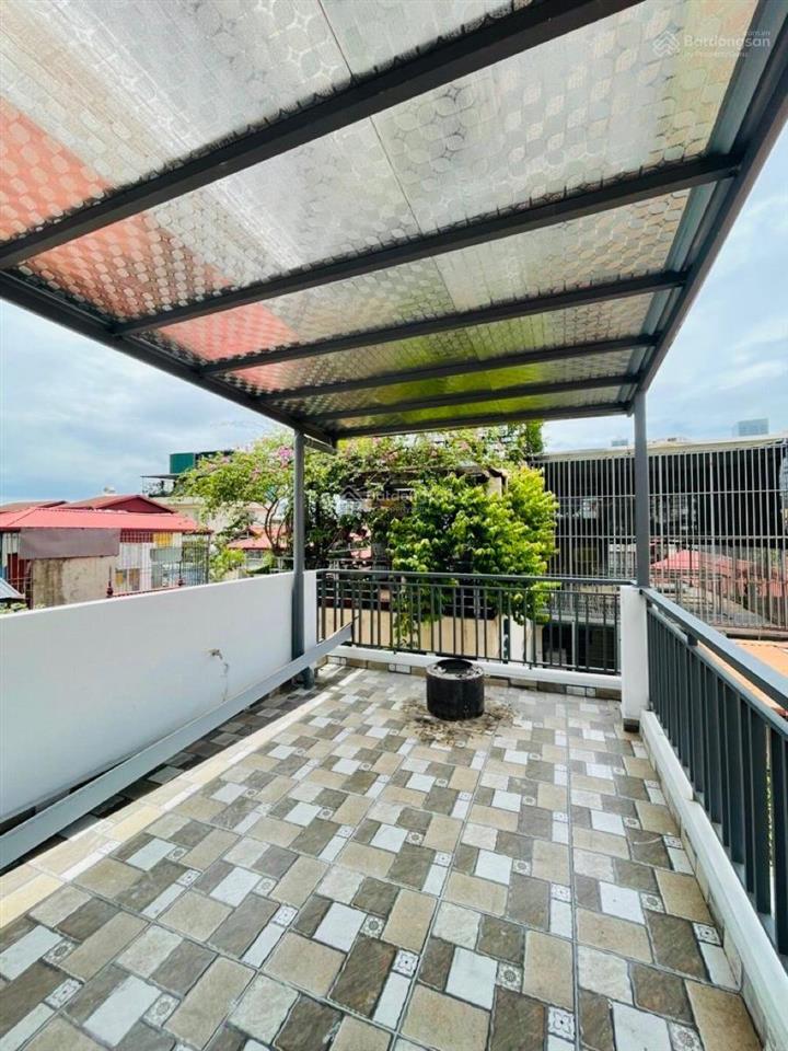 Hiếm! văn cao, ba đình 38,63m thang máy 8,8 tỷ, nhà đẹp ở luôn,