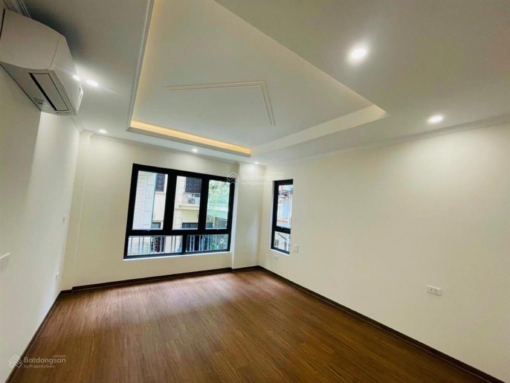Hiếm! văn cao, ba đình 38,63m thang máy 8,8 tỷ, nhà đẹp ở luôn,