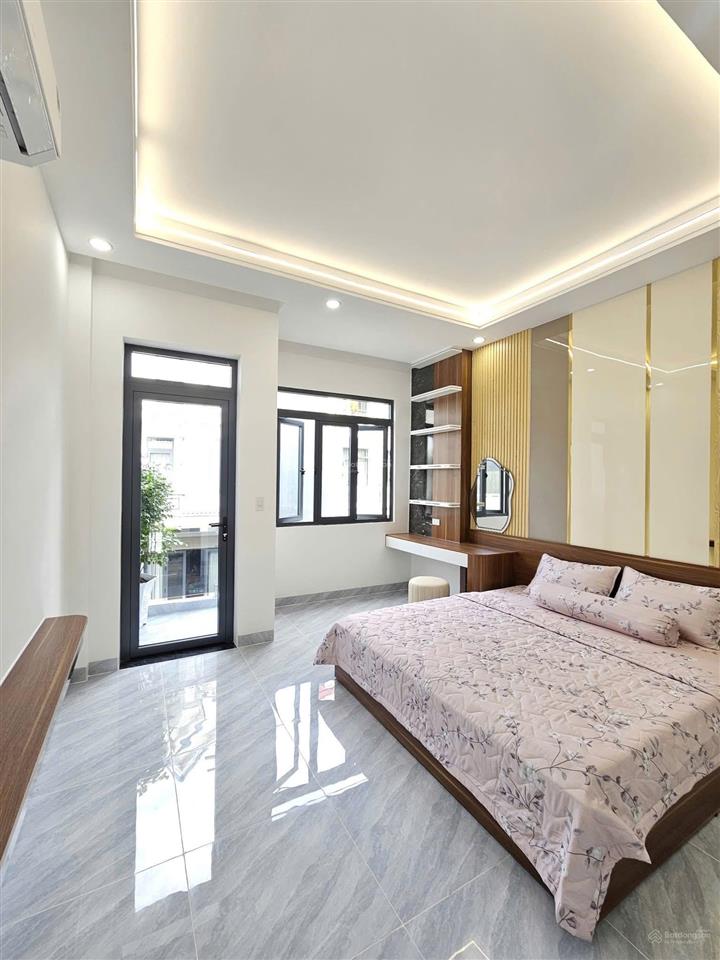 Do chuyển công tác, gia đình bán nhà giang văn minh kim mã ba đình 62.12m 4 tầng 7,76 tỷ tl