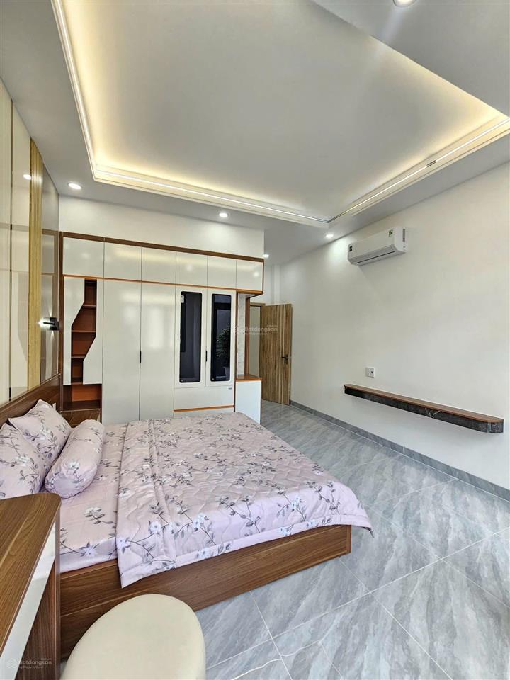 Do chuyển công tác, gia đình bán nhà giang văn minh kim mã ba đình 62.12m 4 tầng 7,76 tỷ tl