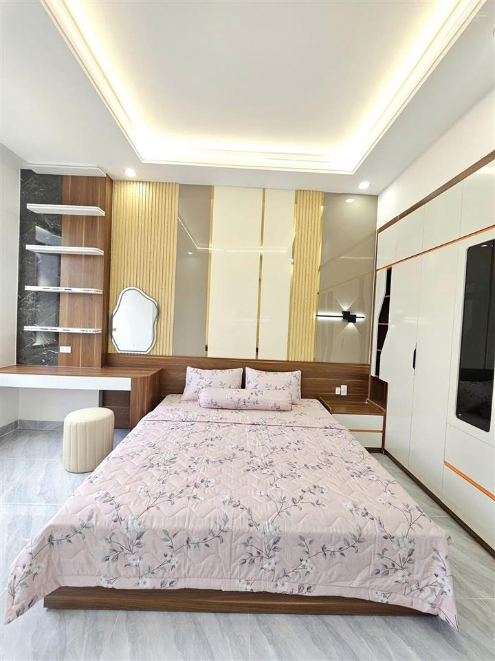 Do chuyển công tác, gia đình bán nhà giang văn minh kim mã ba đình 62.12m 4 tầng 7,76 tỷ tl