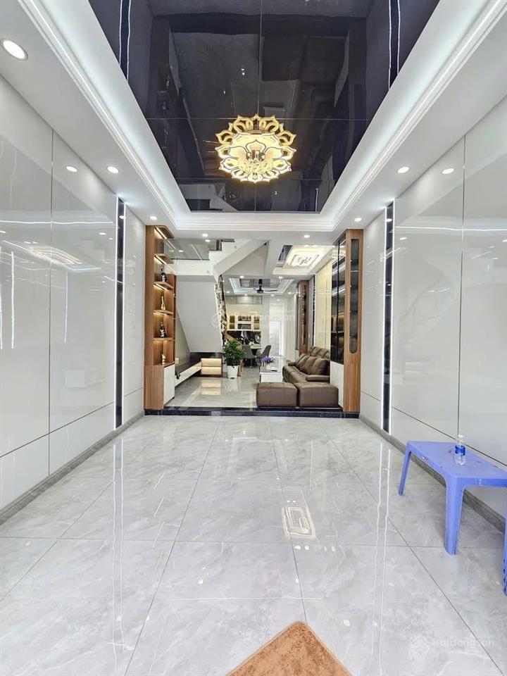 Do chuyển công tác, gia đình bán nhà giang văn minh kim mã ba đình 62.12m 4 tầng 7,76 tỷ tl