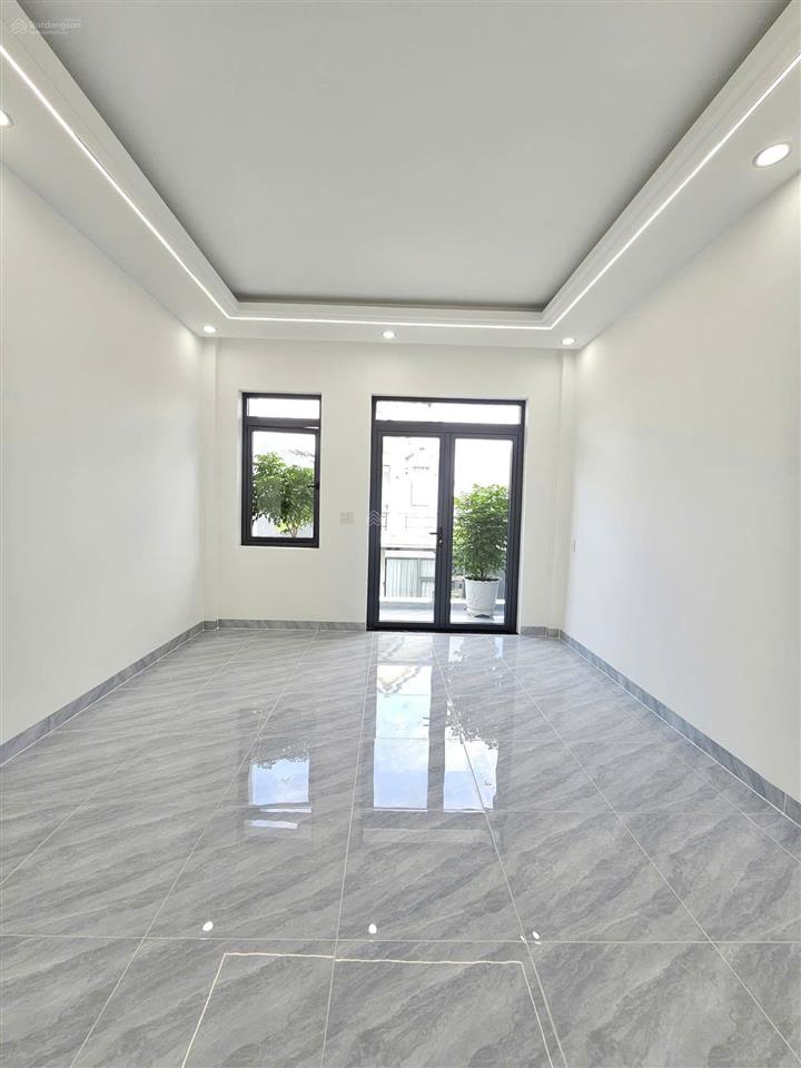 Do chuyển công tác, gia đình bán nhà giang văn minh kim mã ba đình 62.12m 4 tầng 7,76 tỷ tl