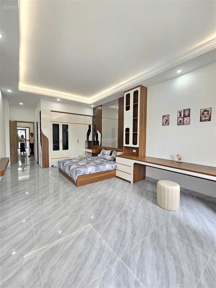 Do chuyển công tác, gia đình bán nhà giang văn minh kim mã ba đình 62.12m 4 tầng 7,76 tỷ tl