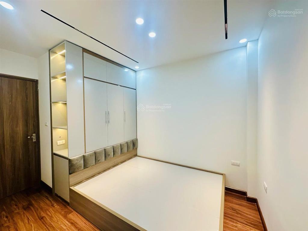 Tôn đức thắng đống đa 35m 6 tầng thang máy 8,9 tỷ nhà đẹp ở ngay